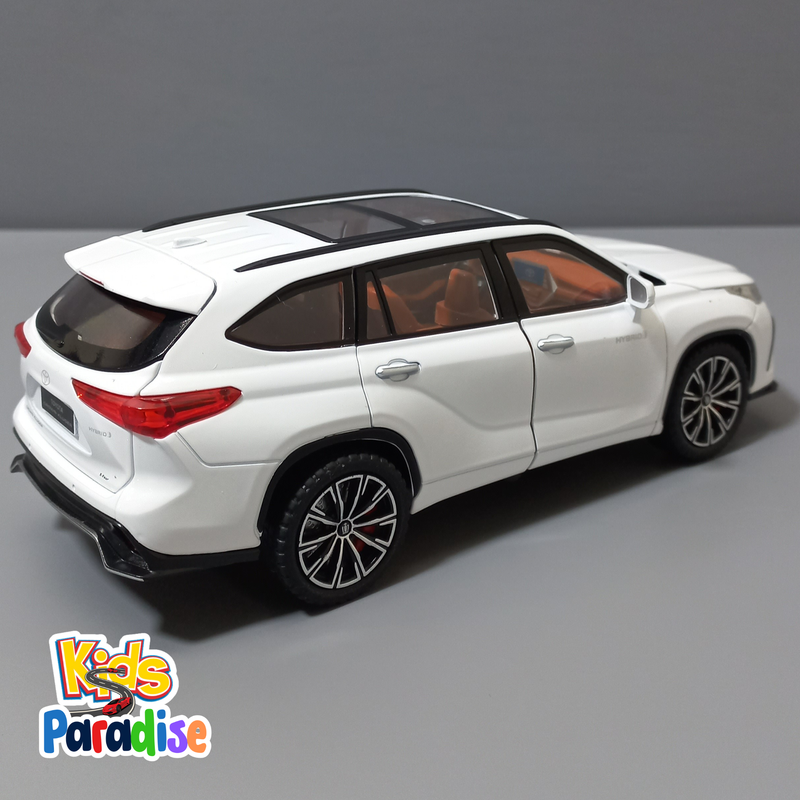 Toyota Crown Kluger SUV 1:24 Scale Diecast Model Car