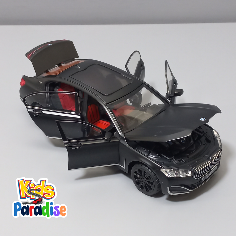 BMW 7 Series 760Li Matt Black 1:24 Scale Diecast Model Car