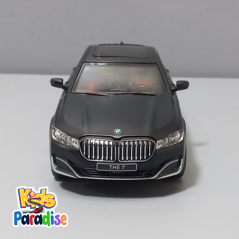 BMW 7 Series 760Li Matt Black 1:24 Scale Diecast Model Car