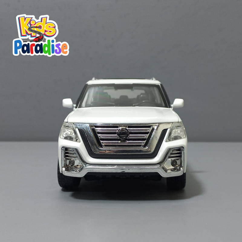 Nissan Patrol Modified 1:24 Scale Diecast Model Car