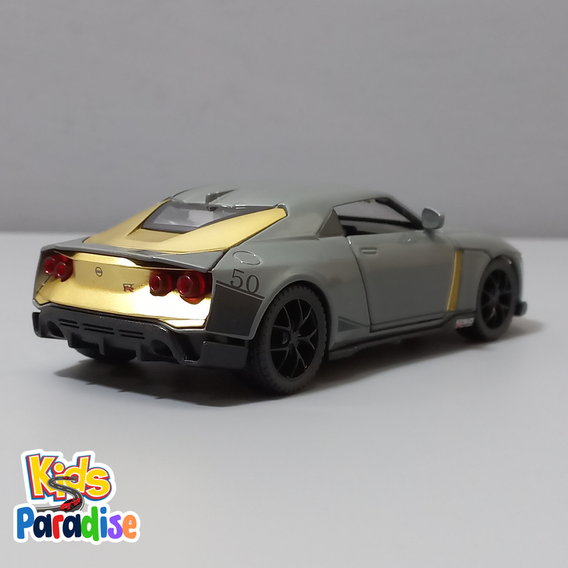 Nissan Gtr 50 1:32 Scale Diecast Model Car