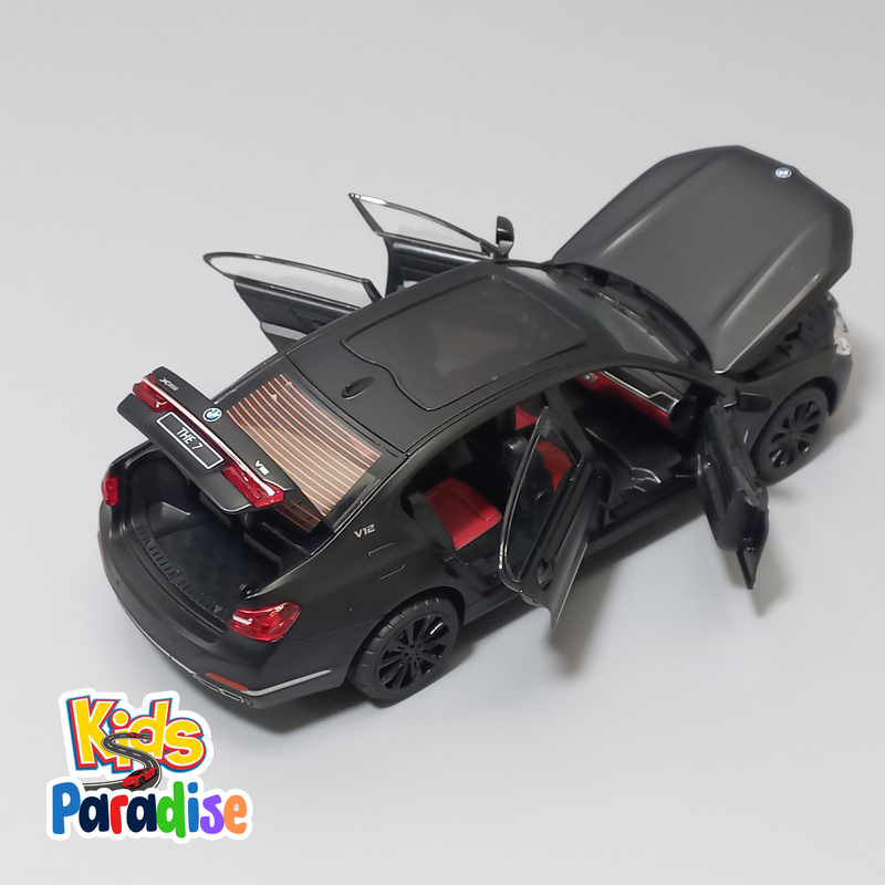 BMW 7 Series 760Li Matt Black 1:24 Scale Diecast Model Car