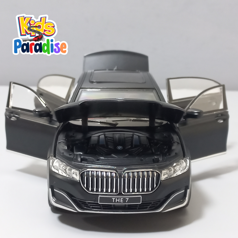 BMW 7 Series 760Li Matt Black 1:24 Scale Diecast Model Car