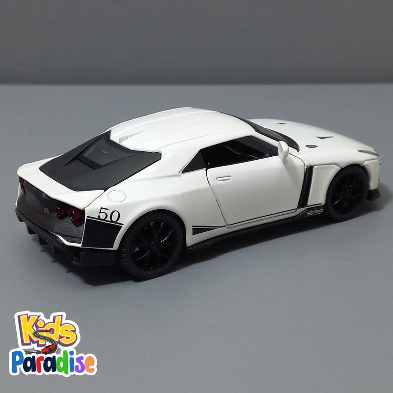 Nissan Gtr 50 1:32 Scale Diecast Model Car
