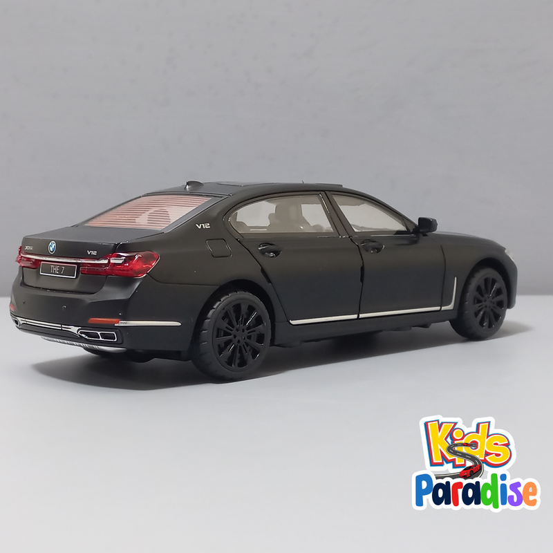 BMW 7 Series 760Li Matt Black 1:24 Scale Diecast Model Car